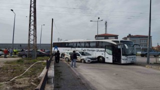 Sinopta otobüsün karıştığı zincirleme kazada 1 kişi yaralandı