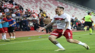 Sivassporlu Rey Manaj gol sayısını 22ye yükseltti