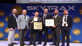 Skytraxtan dünyanın en iyi 10 havalimanı arasına giren İstanbul Havalimanına iki ödül