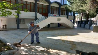 Söke Belediyesi, Ramazan Bayramı öncesinde camileri temizliyor