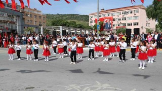 Sökede 23 Nisan törenle kutlandı