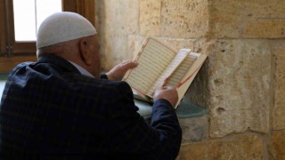 Tarihi medrese, hem ibadet hem de tefekkür alanı oldu