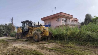 Tarsus Belediyesi kırsal mahallerde yol bakım çalışmasını yoğunlaştırdı