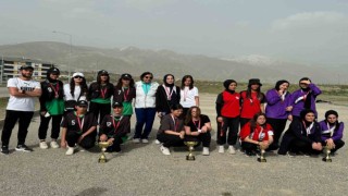 Tercan Anadolu Lisesi kızları boccede Erzincan birincisi oldu