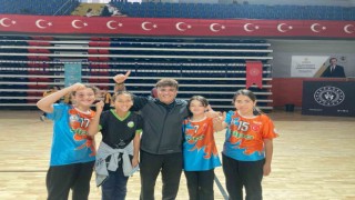 Toparlar Ortaokulu Floor Curling Küçükler Bölge şampiyonu oldu