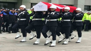 Trafik kazasında şehit olan polis memuru için İstanbul Emniyetinde tören düzenlendi