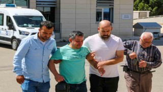Trafik tartışmasında eşi ve kızının gözü önünde bıçaklanarak öldürüldü