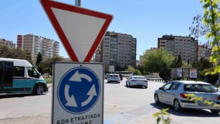 Trafikte önem taşıyan sürücüler tarafından çok bilinmeyen levha: Yol ver