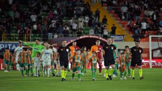 Trendyol Süper Lig: Alanyaspor: 0 - Galatasaray: 0 (Maç devam ediyor)