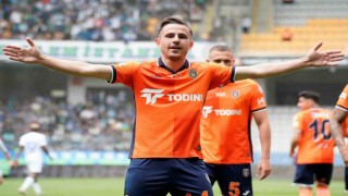 Trendyol Süper Lig: Başakşehir: 1 - Çaykur Rizespor: 0 (İlk yarı)