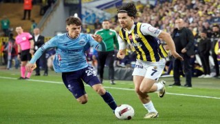 Trendyol Süper Lig: Fenerbahçe: 1 - Adana Demirspor: 1 (İlk yarı)
