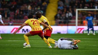 Trendyol Süper Lig: Kayserispor: 0 - Trabzonspor: 1 (İlk yarı)