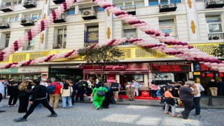 Tuğba Kuruyemiş, İstanbuldaki 8. şubesini halkla buluşturdu