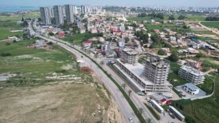 Adana'da kültürel ve ticari binaların inşaatları devam ediyor