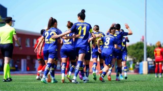 Turkcell Kadın Futbol Süper Ligi: Fenerbahçe: 5 - Amed Sportif Faaliyetler: 0
