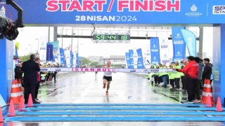 Türkiye İş Bankası 19. İstanbul Yarı Maratonunu erkeklerde Hicham Amghar, kadınlar Sheila Chelangat kazandı