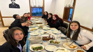 Türkiye Şampiyonu Ege Yıldızları Hokey Takımı iftarda buluştu