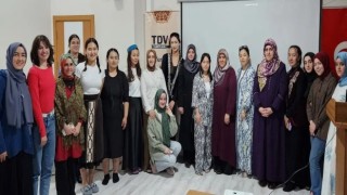 Uluslararası Tanıtım Programı ile kız yurdunda kültürler buluştu