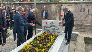 Uşakta bayram arifesinde şehitler unutulmadı