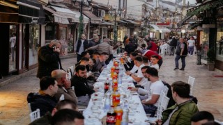 Üsküpteki Türk Çarşısında 500 kişilik iftar