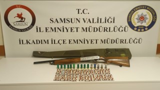 Uygulamaya takılan araçtan 272 sentetik ecza hap ele geçirildi