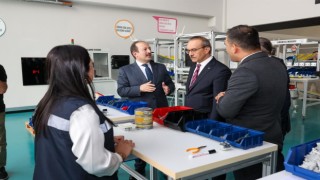 Vali Pehlivan ile Vali Yavuz, Model Fabrika ve Yenilik Merkezini ziyaret etti