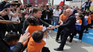 Vali ve belediye başkanı çocuklarla halat çekti, kazanan vali oldu