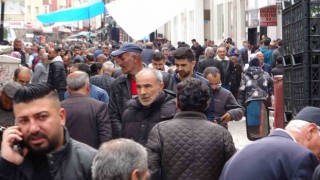 Vanda bayram alışverişinde son gün yoğunluğu