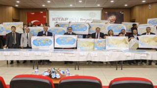 Vanda öğrencilere harita dağıtımı yapıldı