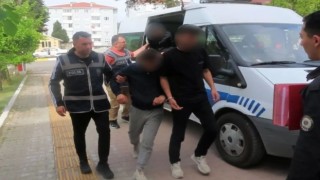 Vizede kavga ihbarına giden polis uyuşturucu buldu