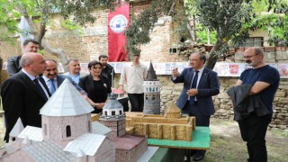 Yeşilçam filmlerinden esinlenen eserler görücüye çıktı