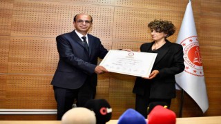 Yeşilyurt Belediye Başkanlığına Seçilen Prof. Dr. İlhan Geçit Mazbatasını Aldı