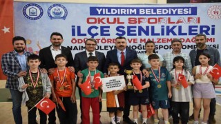 Yıldırımda ilkokullu sporcular ödüllendirildi