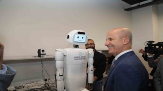 YÖK Başkanı Özvardan BTÜ Robot Merkezine tam not