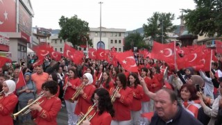 1. Osmangazi Gençlik Yürüyüşü Haluk Leventin katılımıyla gerçekleştirildi