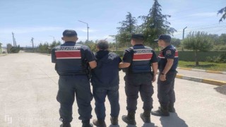 10 yıl 10 ay hapis cezası ile aranan şahıs cenazede yakalandı