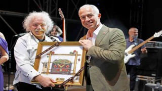 22. Alanya Uluslararası Kültür Sanat ve Turizm Festivali Yeni Türkü konseriyle sona erdi