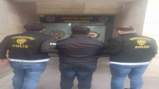 3 farklı dosyadan 2 yıl 2 ay 20 gün hapis cezası olan şahsı polis yakaladı