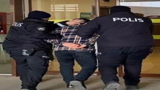 3 yıl 4 ay hapis cezası ile aranıyordu