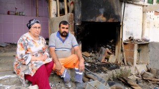 7 yıl önce elleriyle yaptıkları ev kül oldu