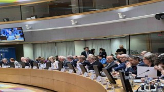 AB'den Suriyeli mültecilere 2 milyar euro destek taahhüdü