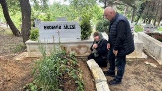 Aci ailesi oğullarına “kırmızı bülten” haberini mezarı başında gözyaşlarıyla verdi