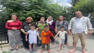 Adanada öğretmenin öldüğü yola mahalleli üst geçit istiyor