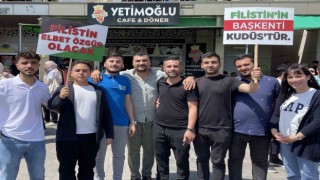 Adanada üniversite öğrencileri Filistin için yürüdü