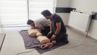 Adıyamanda sağlık personellerine ilk yardım eğitimi