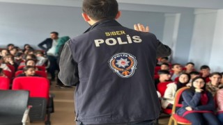 Ağrıda siber suçlara yönelik farkındalık eğitimi verildi