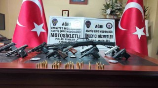 Ağrıda “şok” uygulamada ruhsatsız silahlar ele geçirildi