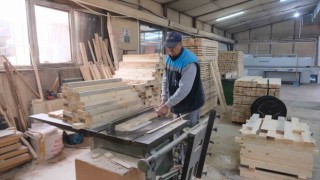 Ahşap İmalat Atölyesi kent mobilyaları üretimine devam ediyor