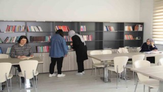 Aile Yaşam Merkezi Kütüphanesi öğrencilerin hizmetinde