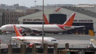 Air India Express, 100den fazla kabin memurunun hastalık izni alması nedeniyle 90'dan fazla uçuşu iptal etti